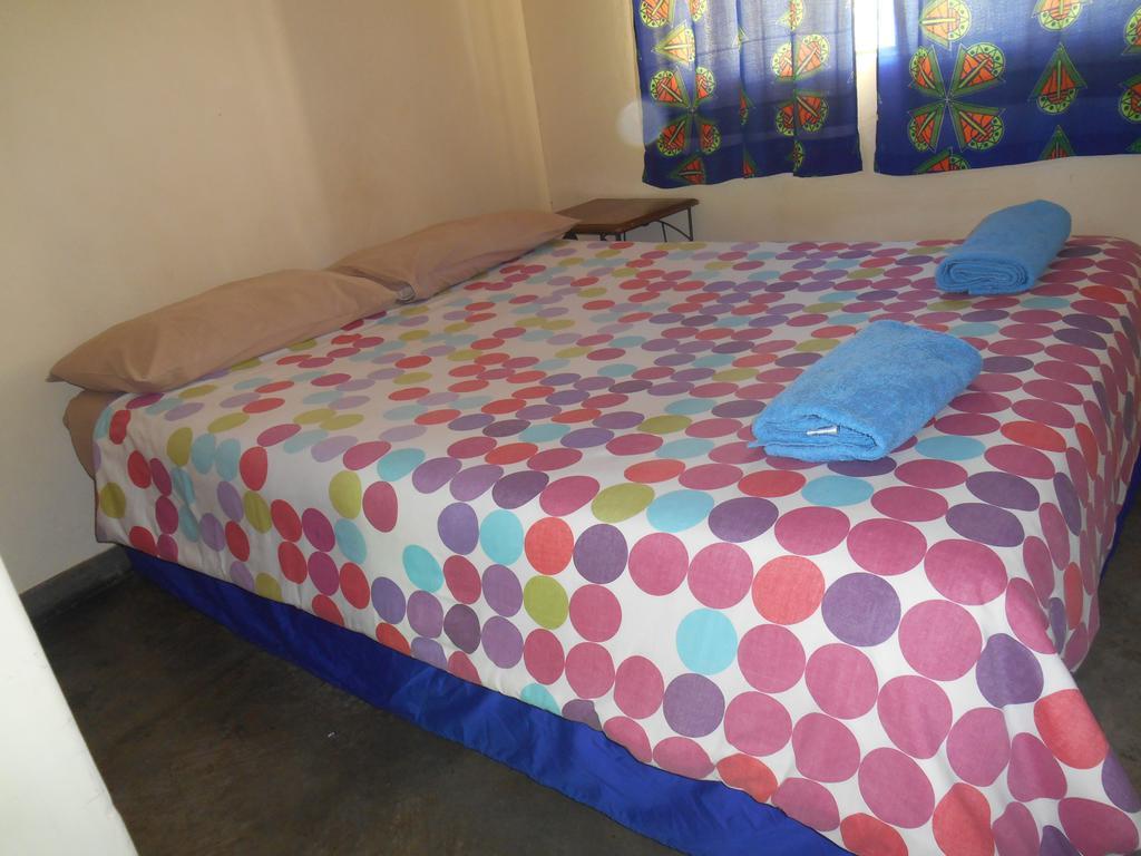 Victoria Falls Budget Hotel Dış mekan fotoğraf