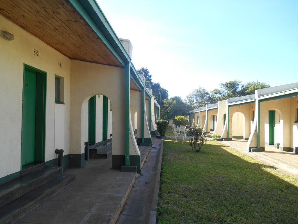 Victoria Falls Budget Hotel Dış mekan fotoğraf